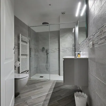 Lejlighed La Torre Lunga -smart Working- 150 M Dalle-from Due Torri-two Towers Bologna