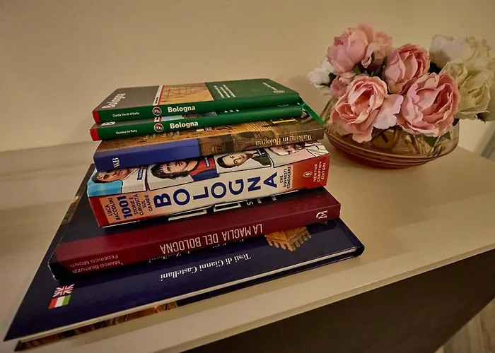 La Torre Lunga -smart Working- 150 M Dalle-from Due Torri-two Towers בולוניה