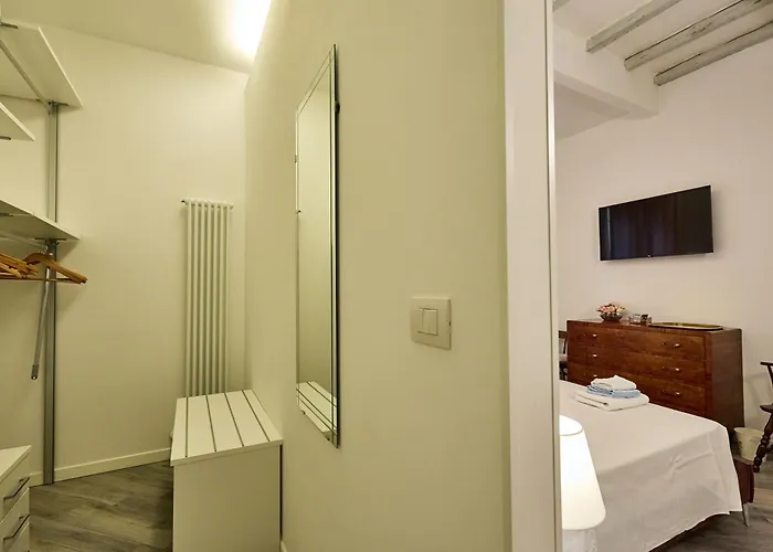 La Torre Lunga -smart Working- 150 M Dalle-from Due Torri-two Towers Апартаменты