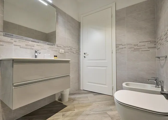 Daire La Torre Lunga -smart Working- 150 M Dalle-from Due Torri-two Towers