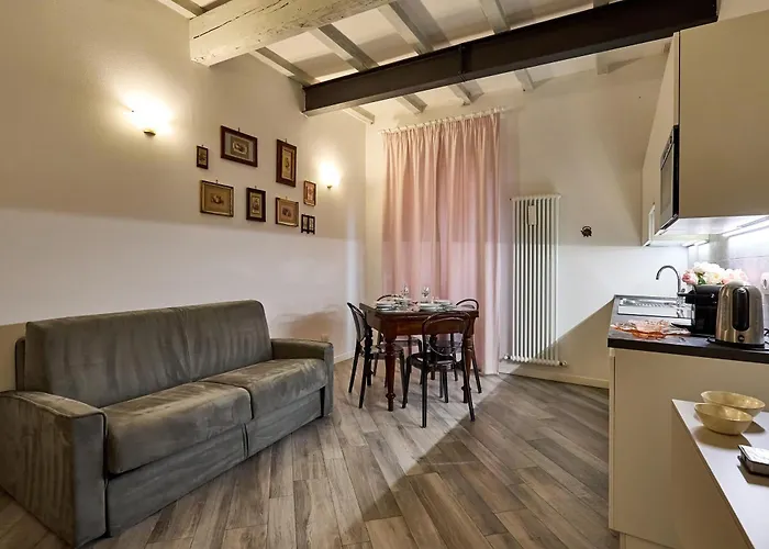 La Torre Lunga -smart Working- 150 M Dalle-from Due Torri-two Towers Апартаменты *