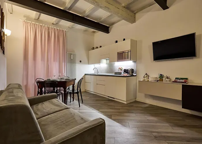 La Torre Lunga -smart Working- 150 M Dalle-from Due Torri-two Towers *