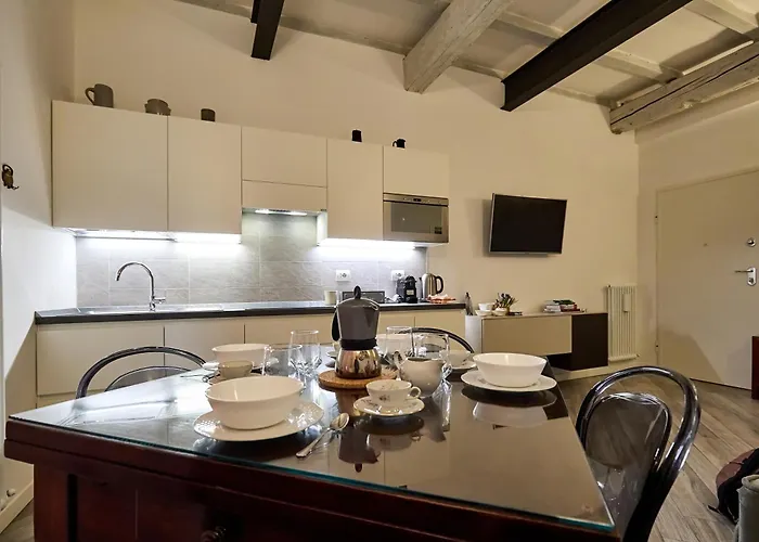 Апартаменты La Torre Lunga -smart Working- 150 M Dalle-from Due Torri-two Towers