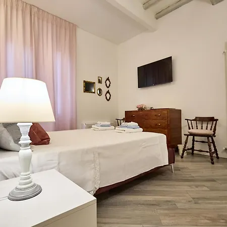 公寓 La Torre Lunga -smart Working- 150 M Dalle-from Due Torri-two Towers