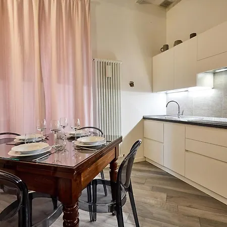 Appartement La Torre Lunga -smart Working- 150 M Dalle-from Due Torri-two Towers *