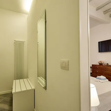 La Torre Lunga -smart Working- 150 M Dalle-from Due Torri-two Towers 公寓