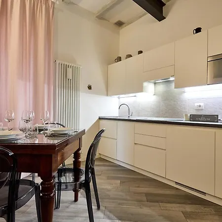 La Torre Lunga -smart Working- 150 M Dalle-from Due Torri-two Towers Appartement *