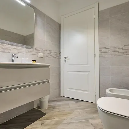 Appartement La Torre Lunga -smart Working- 150 M Dalle-from Due Torri-two Towers