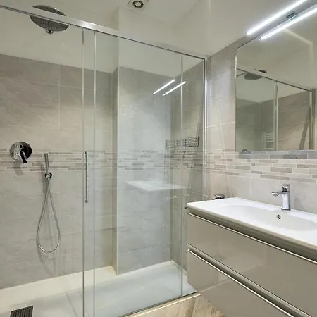 Apartament La Torre Lunga -smart Working- 150 M Dalle-from Due Torri-two Towers Bolonia