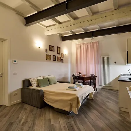 La Torre Lunga -smart Working- 150 M Dalle-from Due Torri-two Towers Appartement *